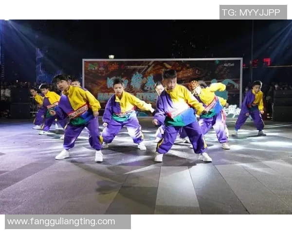 实时新闻南京街舞队灵活性创新高引领全国街舞新潮流